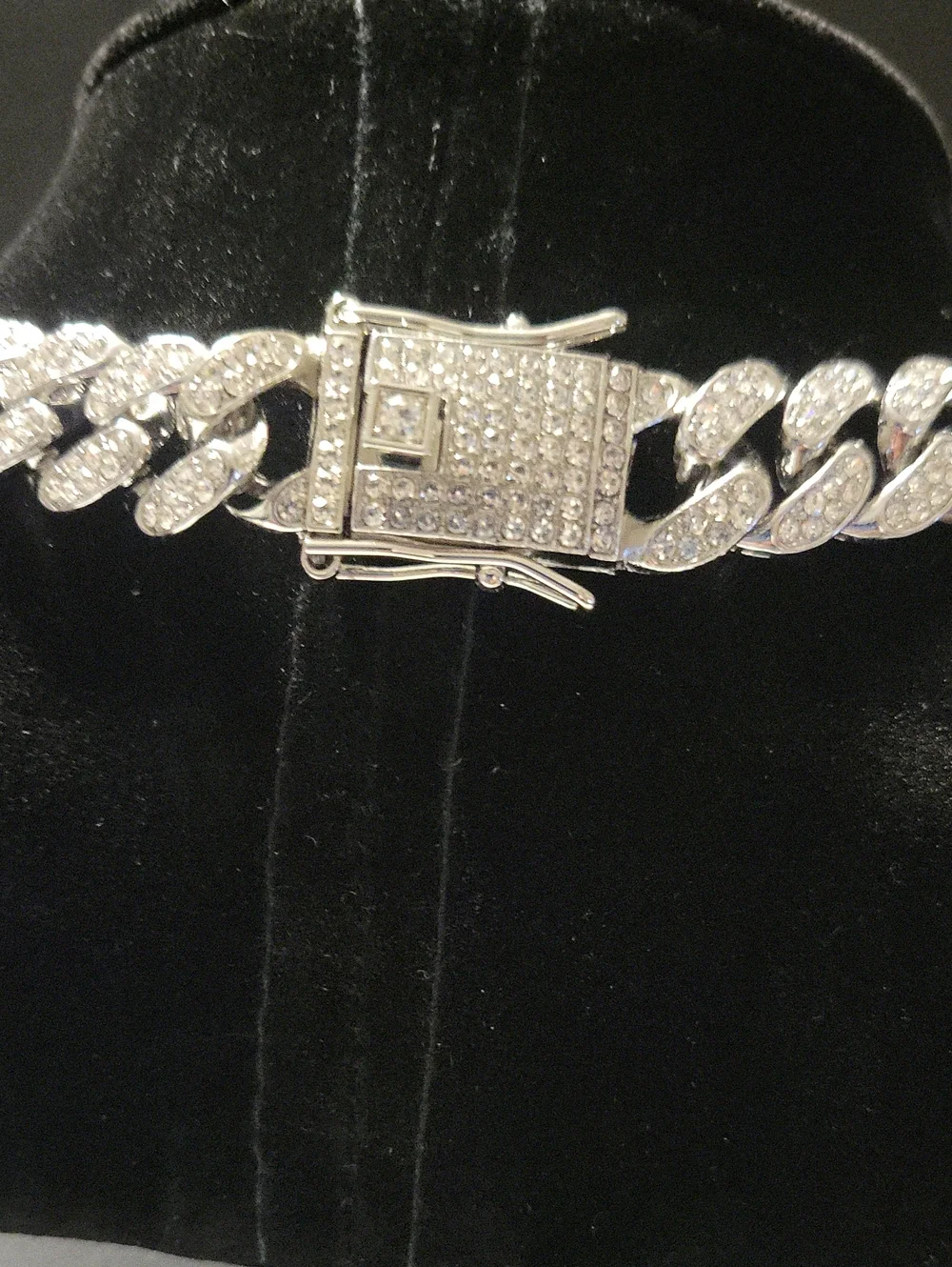 Silver-Tone Cuban Link Necklace with Round Medallion Pendant 20 in